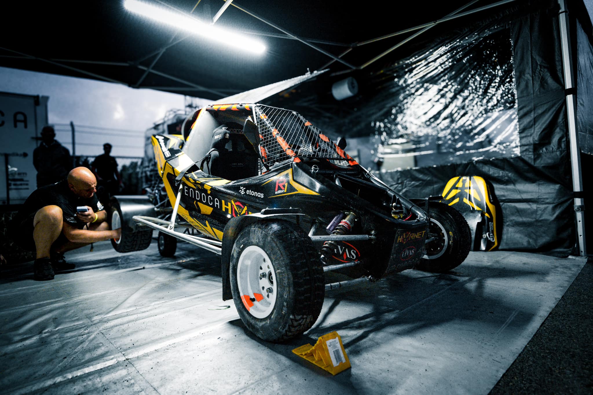 Hornet R1 – front view